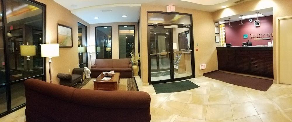 Quality Inn Александрия Экстерьер фото