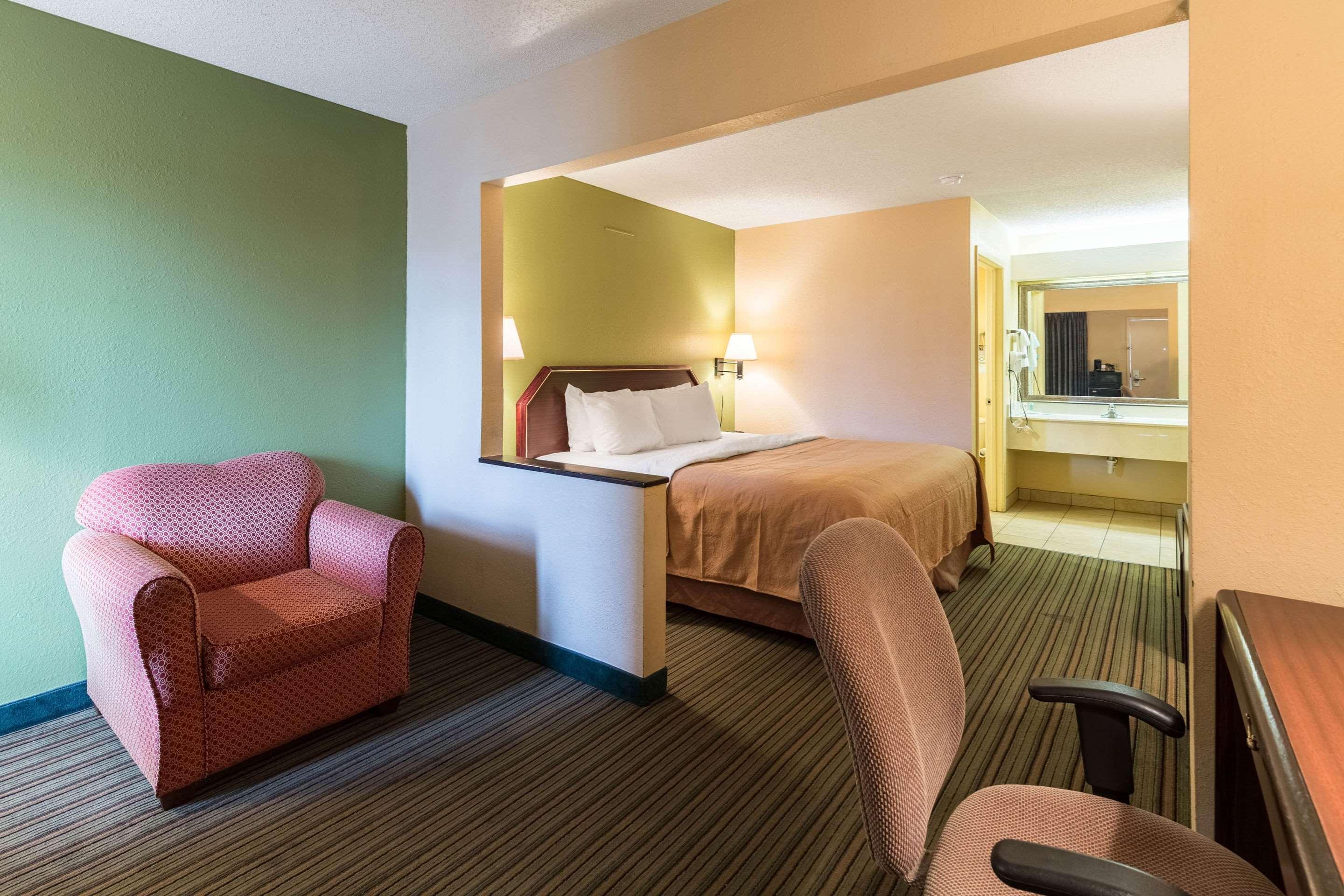 Quality Inn Александрия Экстерьер фото