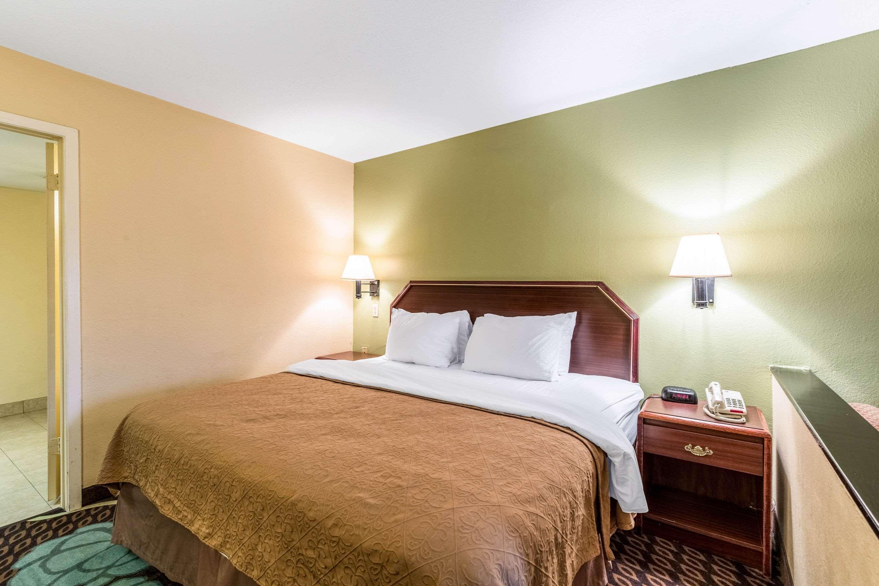 Quality Inn Александрия Экстерьер фото